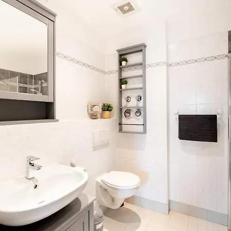 Gemütliche Barrierefreie Dachgeschosswohnung Apartamento *