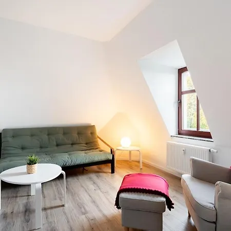 Gemuetliche Barrierefreie Dachgeschosswohnung شقة *