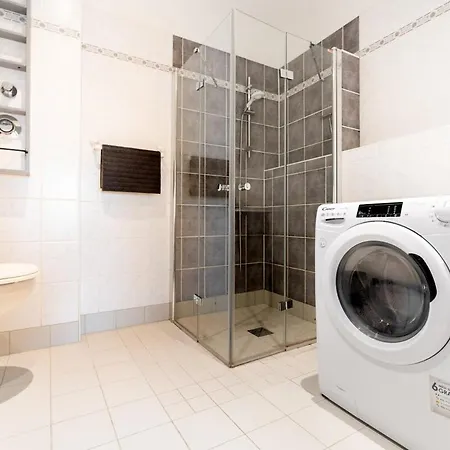 Gemuetliche Barrierefreie Dachgeschosswohnung *