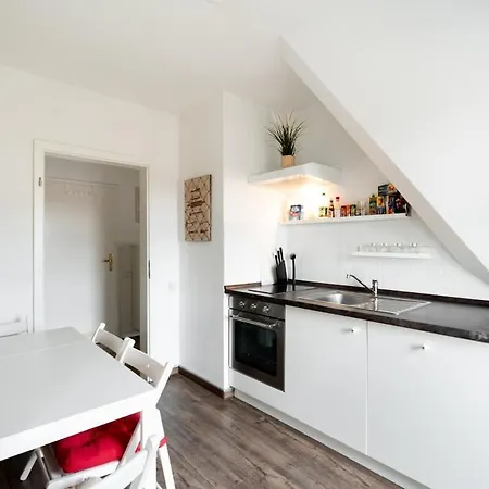 Gemuetliche Barrierefreie Dachgeschosswohnung 德累斯顿