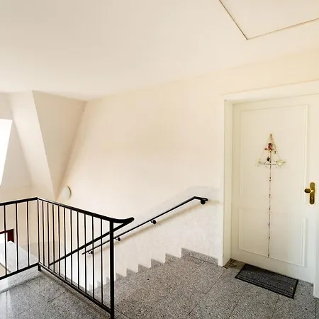 Gemuetliche Barrierefreie Dachgeschosswohnung *