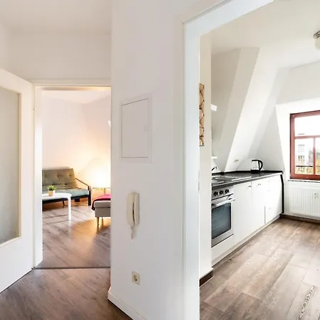 شقة Gemuetliche Barrierefreie Dachgeschosswohnung *